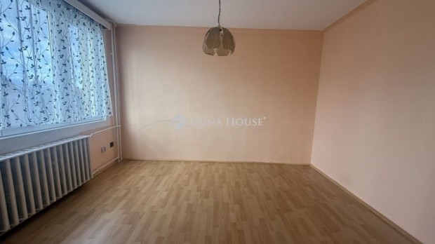 69 nm-es lak�s elad� Szombathely