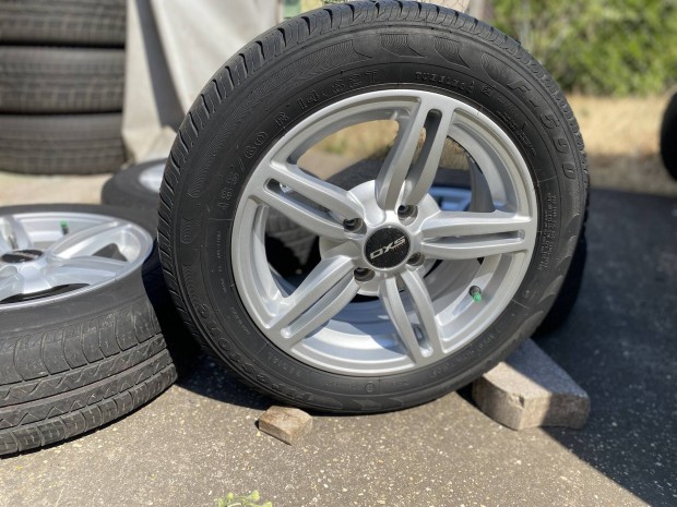 6Jx14" alufelni szett ET35 185/60R15 