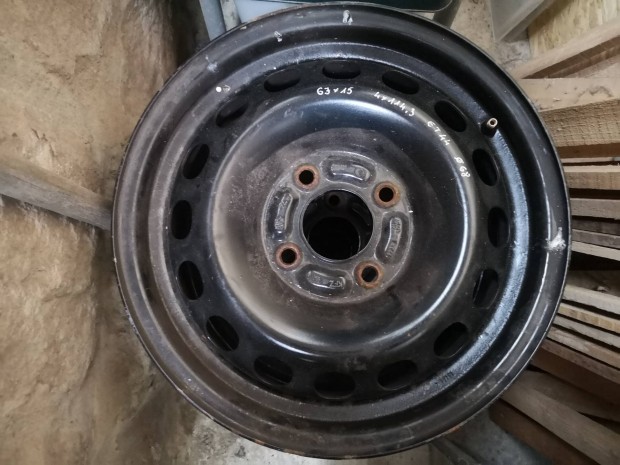 6Jx15 4x114,3 ET44 (d:68) lemezfelni garnitúra