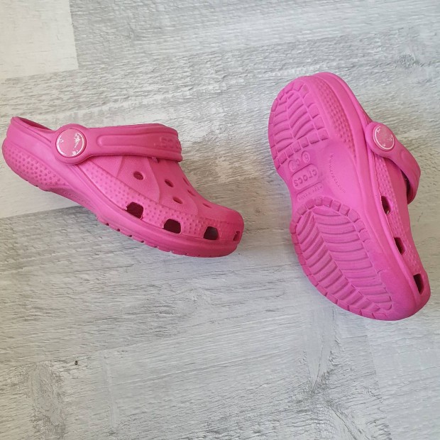 6-7-es Crocs kislány papucs