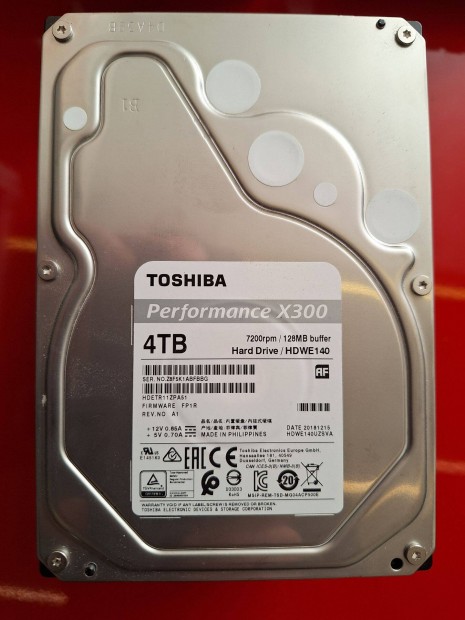 6 db 4 TB HDD Toshiba 3.5" winchester