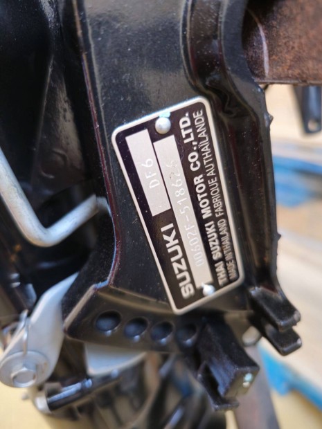 6 lovas Suzuki csónakmotor