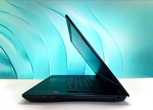 6 magos Asus gamer laptop eladó 480 GB Kingston M.2 SSD
