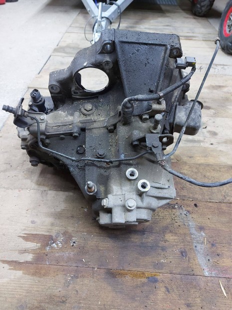 6g Honda Civic s40 vlt elad 1996-01