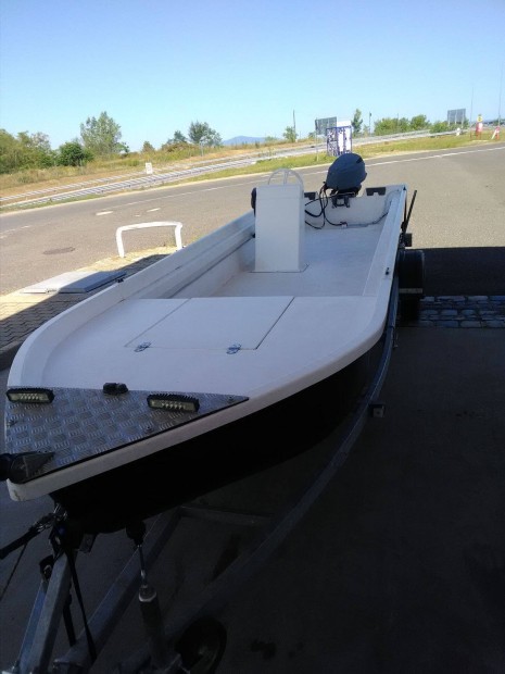 6m csnak Yamaha motor+ trler