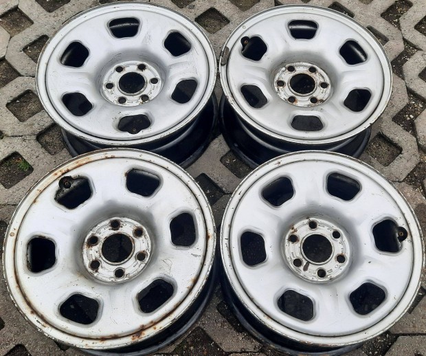 6x114.3 Gy�ri Nissan Lemezfelni 16"