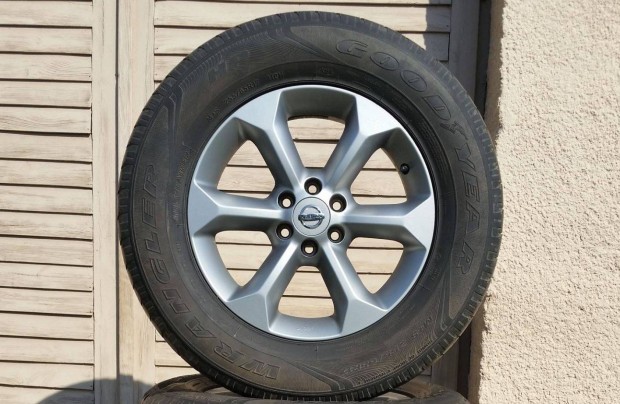 6x114.3 R17 Nissan Navara Alufelni 255/65 gumival Pathfinder