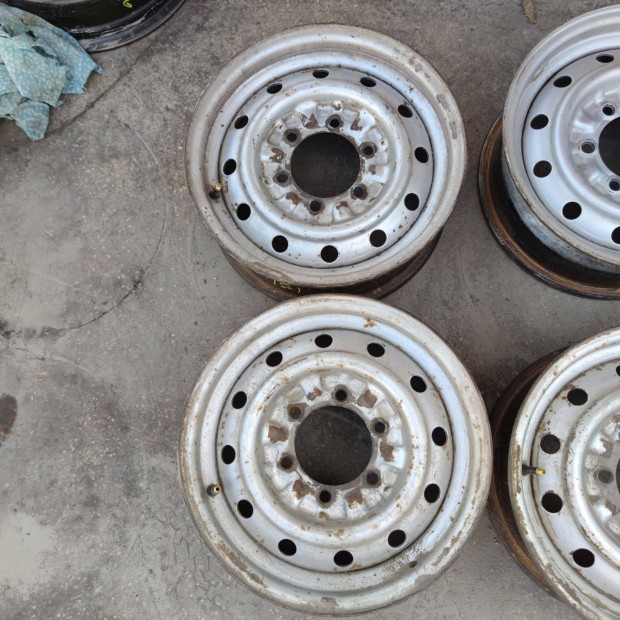 6x139,7 15 Gyri Mitsubishi lemezfelni 28000ft a 4db/104/