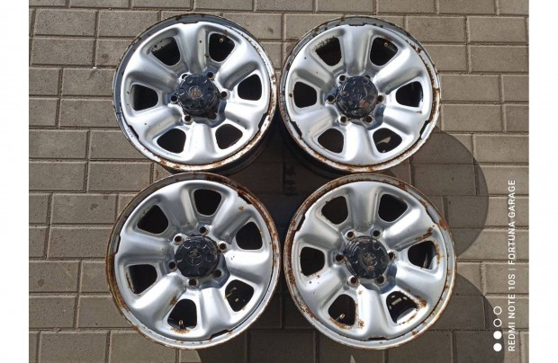 6x139.7 16" Toyota haszn�lt lemezfelni garnit�ra (678)