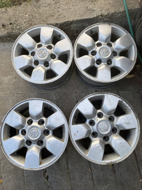 6x139.7 Hilux felni