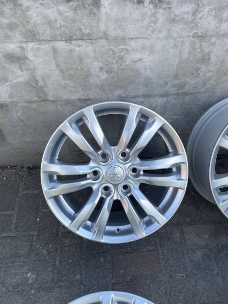 6x139.7 r18 Mitsubishi Pajero gyári új alufelni eladó