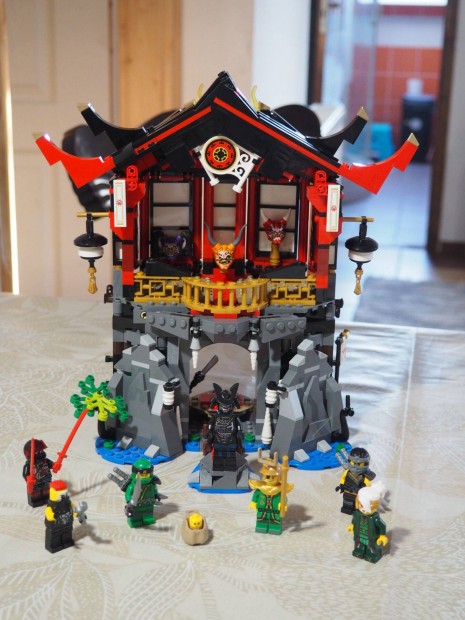 70643 LEGO Ninjago - A Feltmads temploma