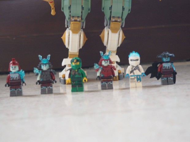 70676 LEGO Ninjago - Lloyd Titn robotja