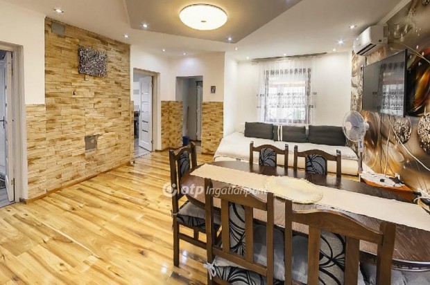 70 nm-es h�z elad� Beseny�telek