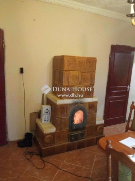 70 nm-es h�z elad� Dombr�d