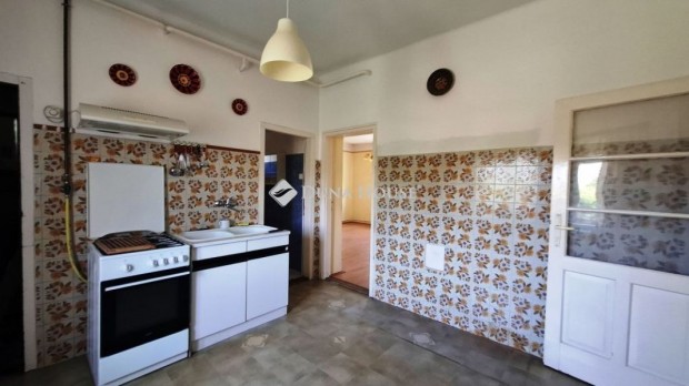 70 nm-es h�z elad� F�le