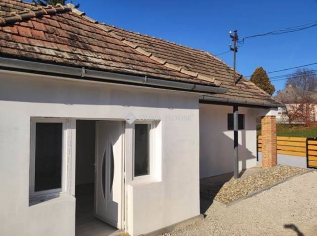 70 nm-es h�z elad� K�nya