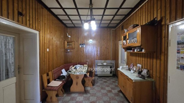 70 nm-es h�z elad� N�dudvar