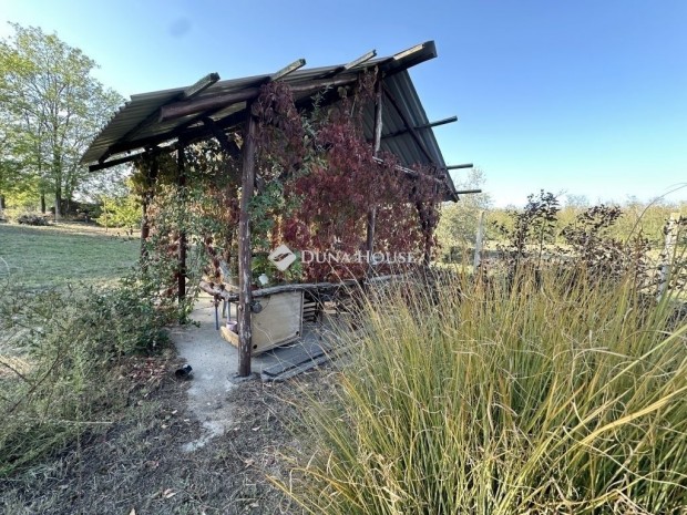 70 nm-es h�z elad� Szentkir�ly