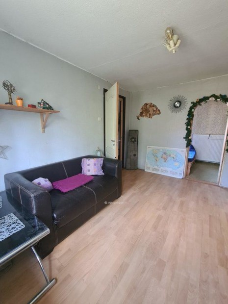 70 nm-es h�z elad� Szigethalom