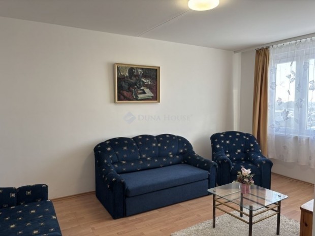 71 nm-es lak�s elad� Debrecen