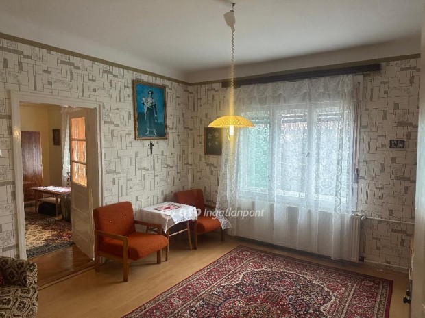 72 nm-es h�z elad� �rd