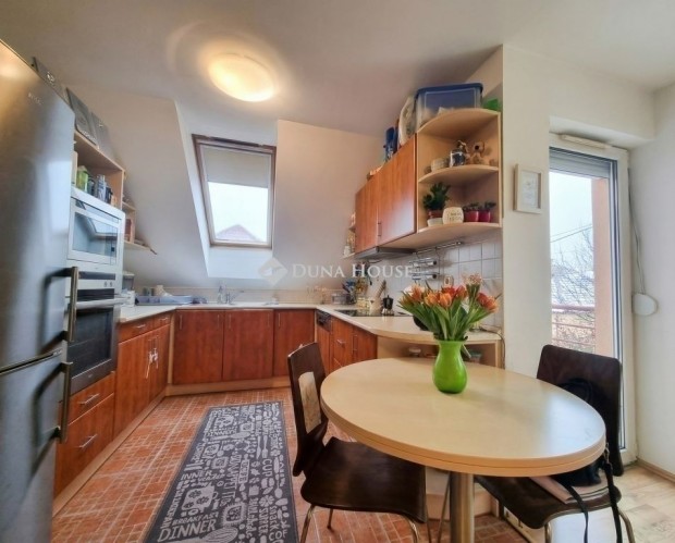 72 nm-es lak�s elad� Szigetszentmikl�s