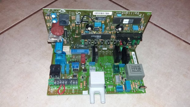 734167 BM-AM Vaillant Turbomax vezrlpanel elektronika