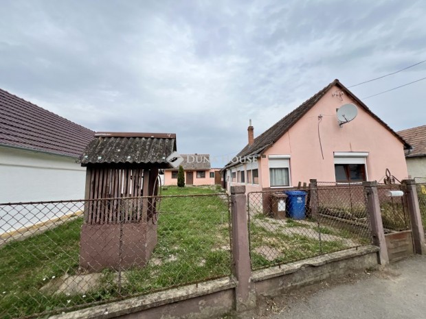 73 nm-es h�z elad� Magyarb�ly