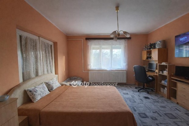 73 nm-es h�z elad� P�sp�klad�ny