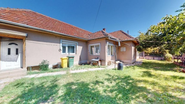 73 nm-es h�z elad� Saj�senye