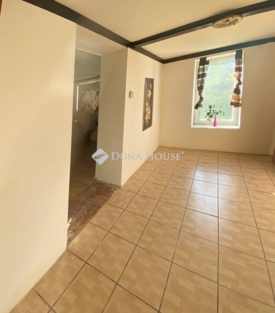 73 nm-es h�z elad� Szabadsz�ll�s