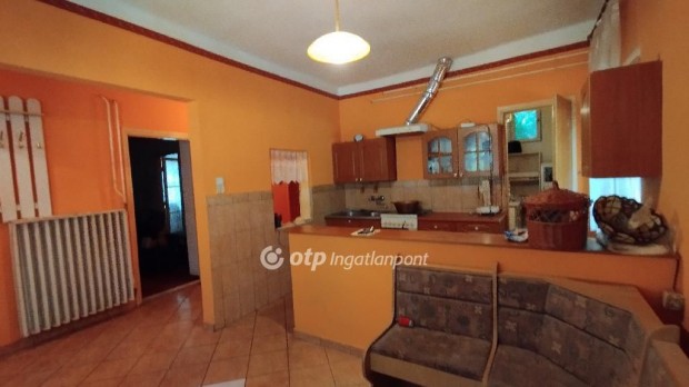 74 nm-es h�z elad� J�szber�ny