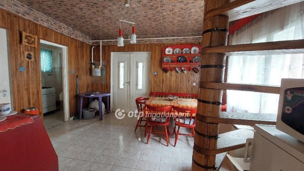 74 nm-es h�z elad� Mez�k�vesd