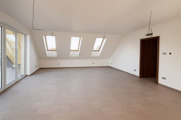 74 nm-es lak�s elad� Pilisv�r�sv�r