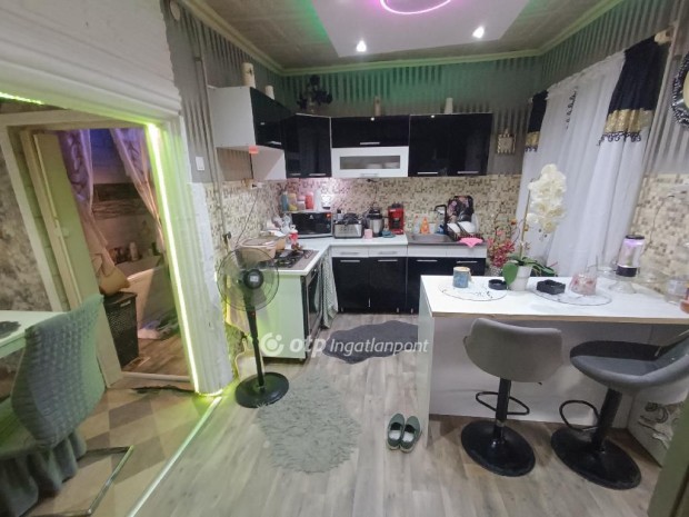 75 nm-es h�z elad� G�vavencsell�