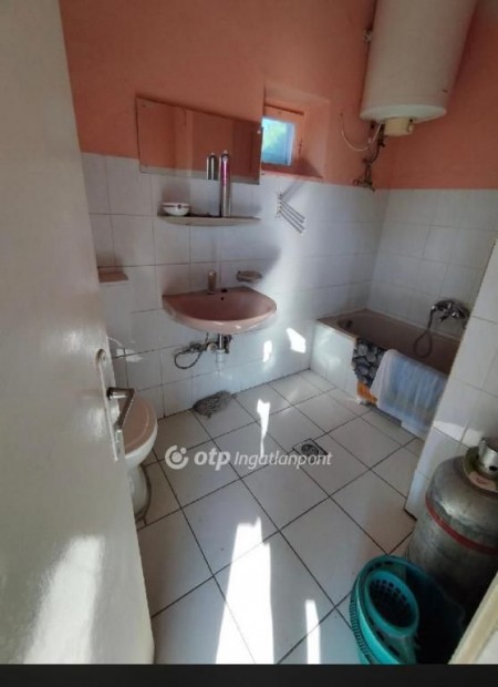 75 nm-es h�z elad� Illocska