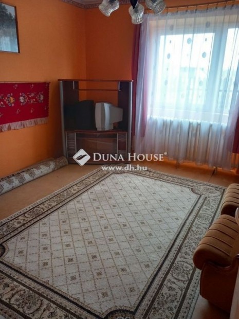 75 nm-es h�z elad� Nagyhal�sz