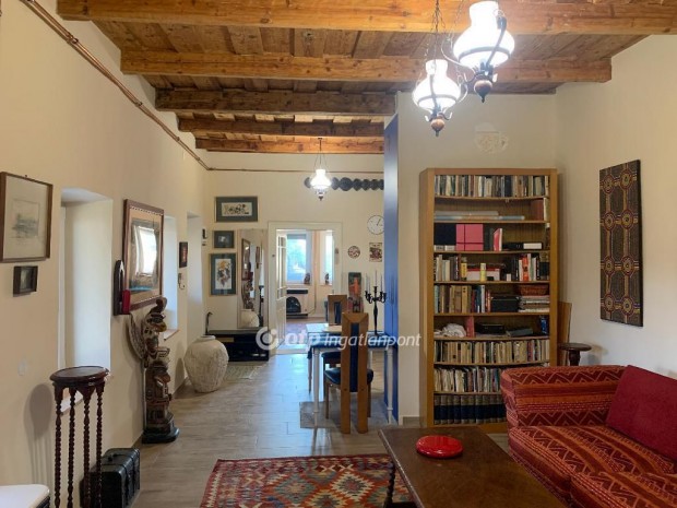 75 nm-es h�z elad� �jsz�sz