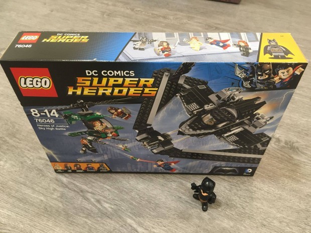 76046 Heroes of Justice: Sky High Battle