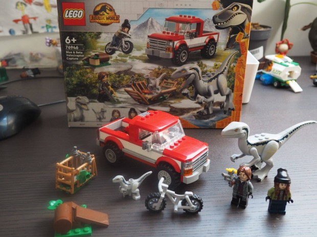 76946 LEGO Jurassic World - Kk s Bta velociraptorok elfogsa