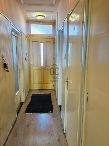 76 nm-es lak�s elad� Cegl�d