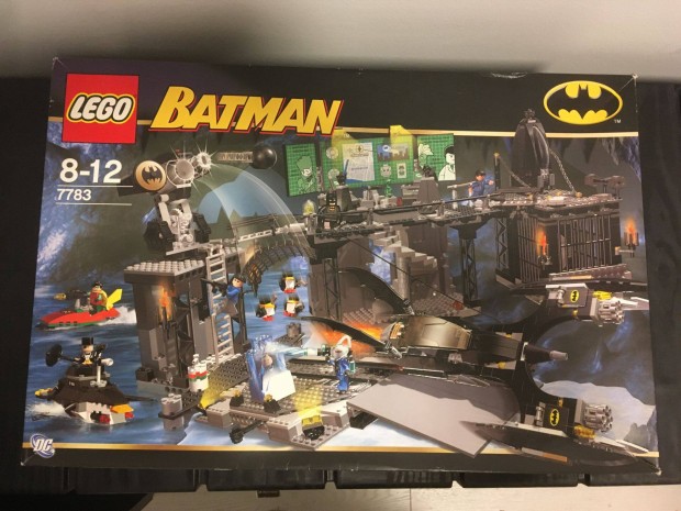 7783 The Batcave: The Penguin and Mr. Freeze's Invasion