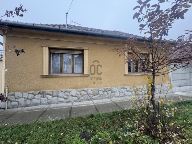 77 nm-es h�z elad� Cegl�d