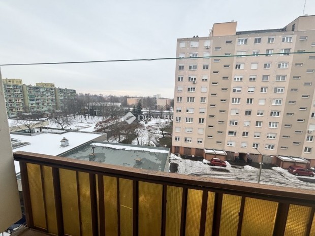 77 nm-es lak�s elad� Kecskem�t