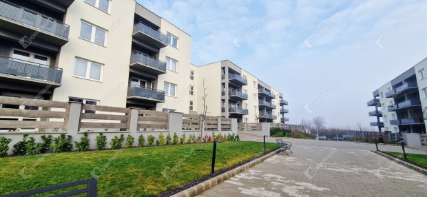 77 nm-es lak�s elad� Miskolc