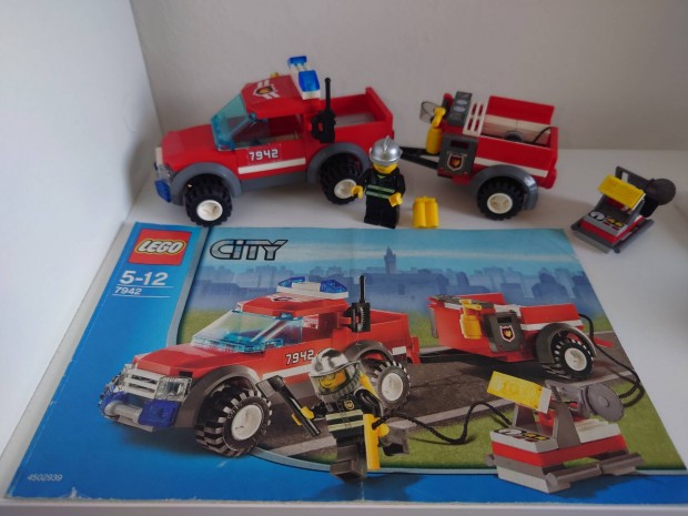 7942 Tzolt pick-up Lego city 