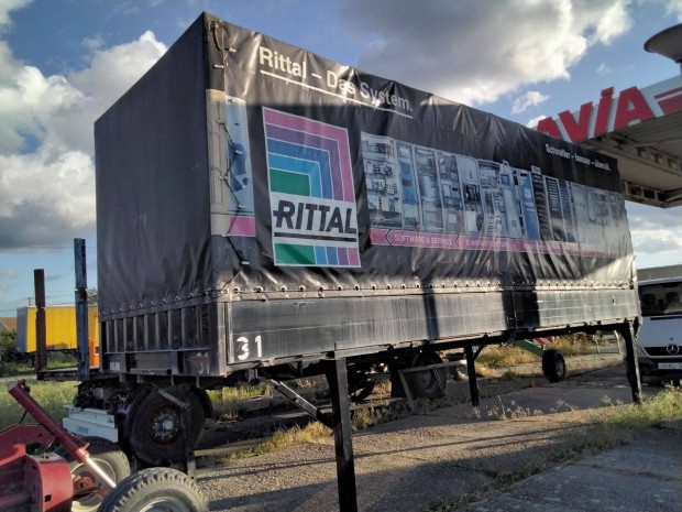 7,4 m Oldalfalas, cserefelépítmény