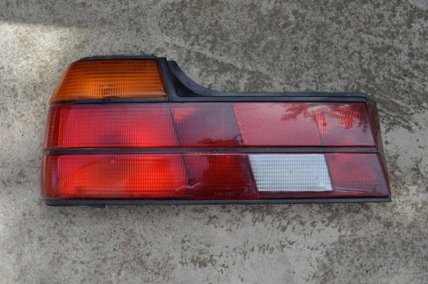 7-es BMW bal hátsó lámpa