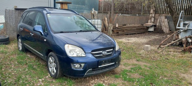 7 személyes 2007 es Kia Carems 2.0CRDI bontott alkatrészei eladóak